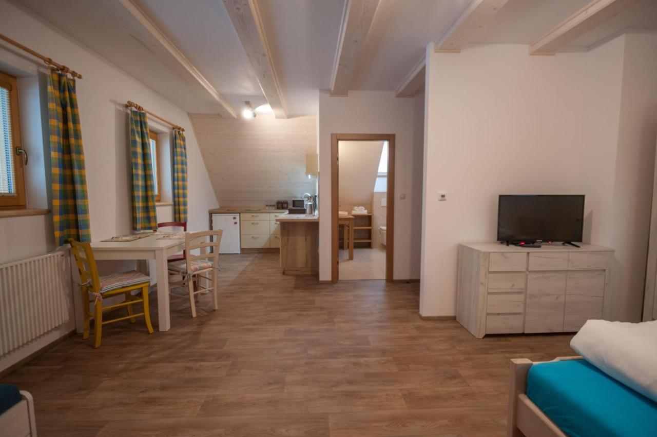 Apartamento Roubenka Bílá Exterior foto